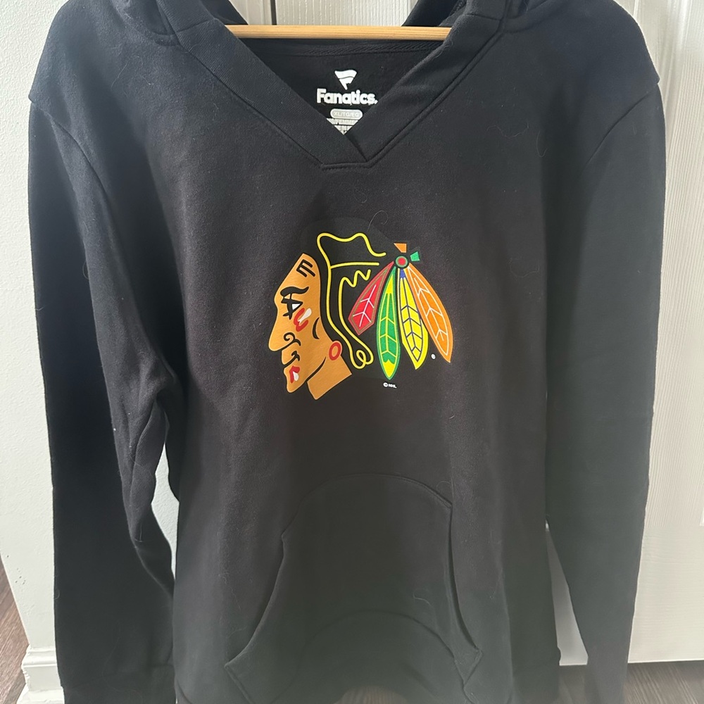 Fanatics Black Woman’s XL Chicago Blackhawks Hoodie, Like New!!